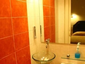 Bathroom - Malaysia Guest House (Kuala Lumpur)