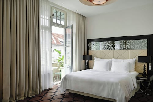 Roomers Berlin Steinplatz, Autograph Collection