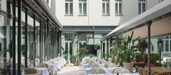 Roomers Berlin Steinplatz, Autograph Collection