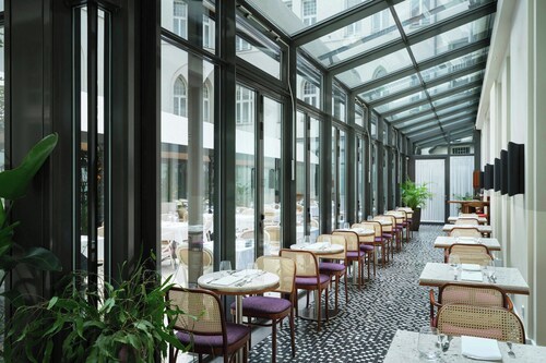 Roomers Berlin Steinplatz, Autograph Collection