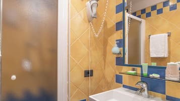 Dreibettzimmer | Badezimmer