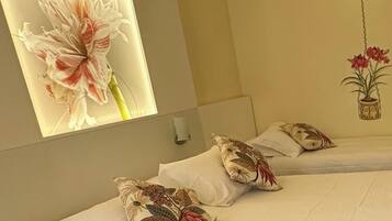 In-room safe, free WiFi, bed sheets