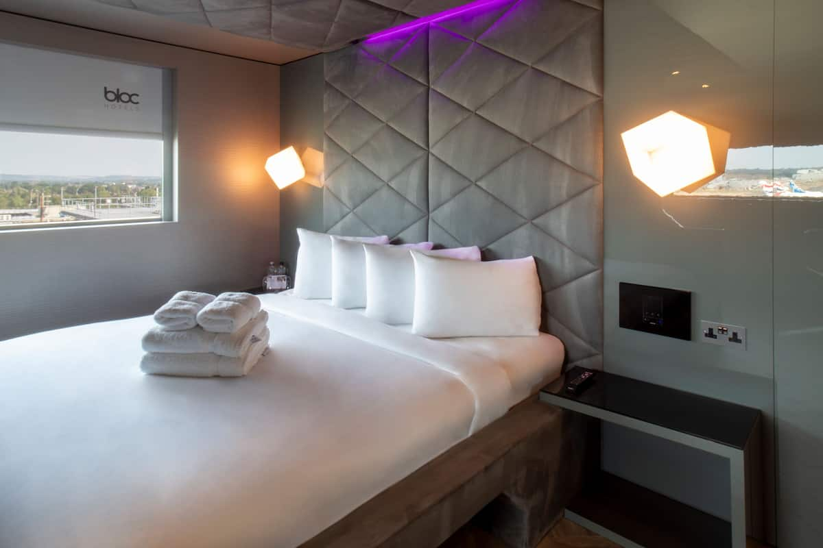 Double Room (VIP) | Egyptian cotton sheets, premium bedding, soundproofing, free WiFi