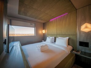 Double Room (VIP) | Egyptian cotton sheets, premium bedding, soundproofing, free WiFi - Bloc Hotel London Gatwick Airport (Gatwick)