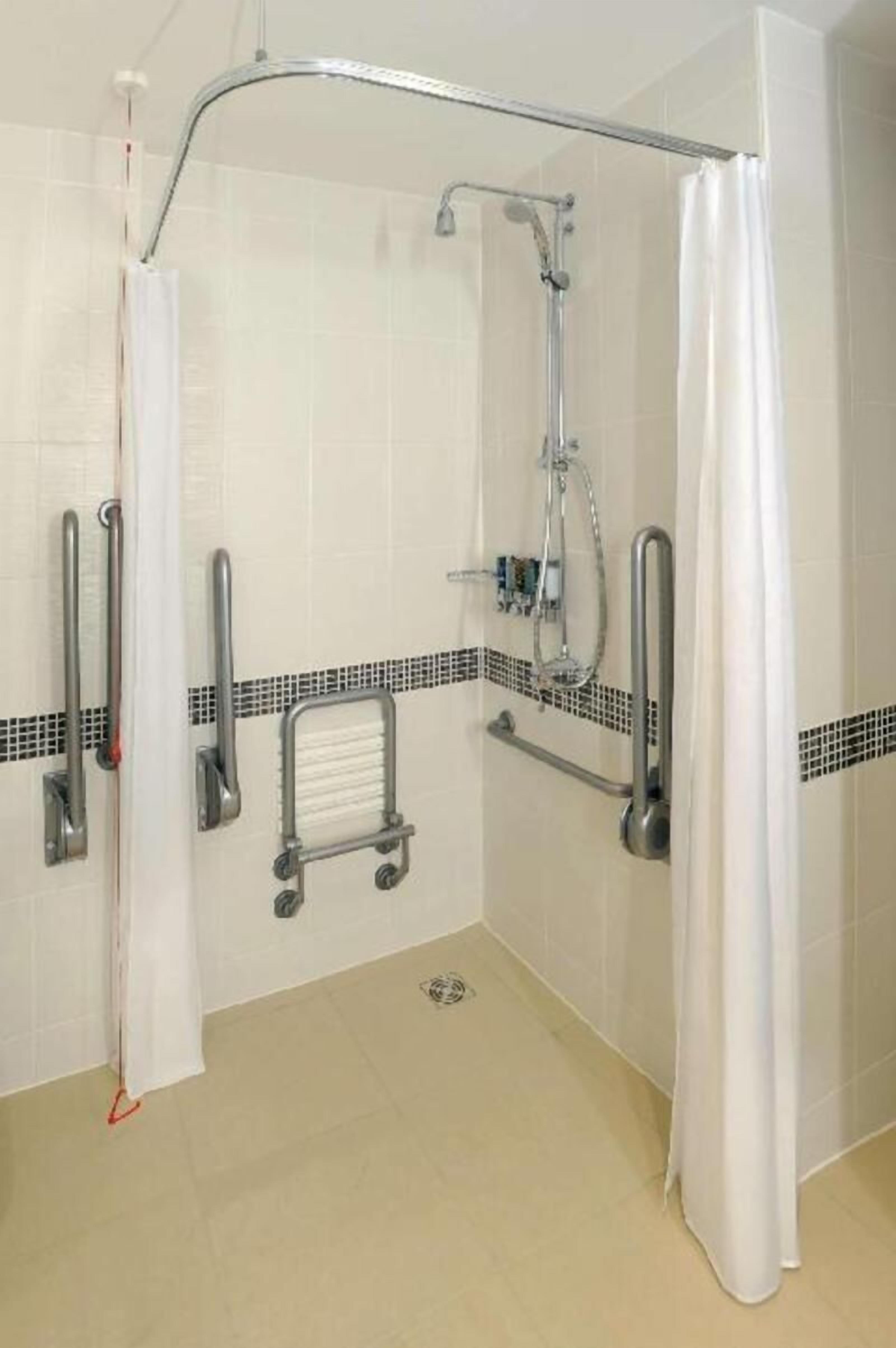 Bathroom | Shower, towels