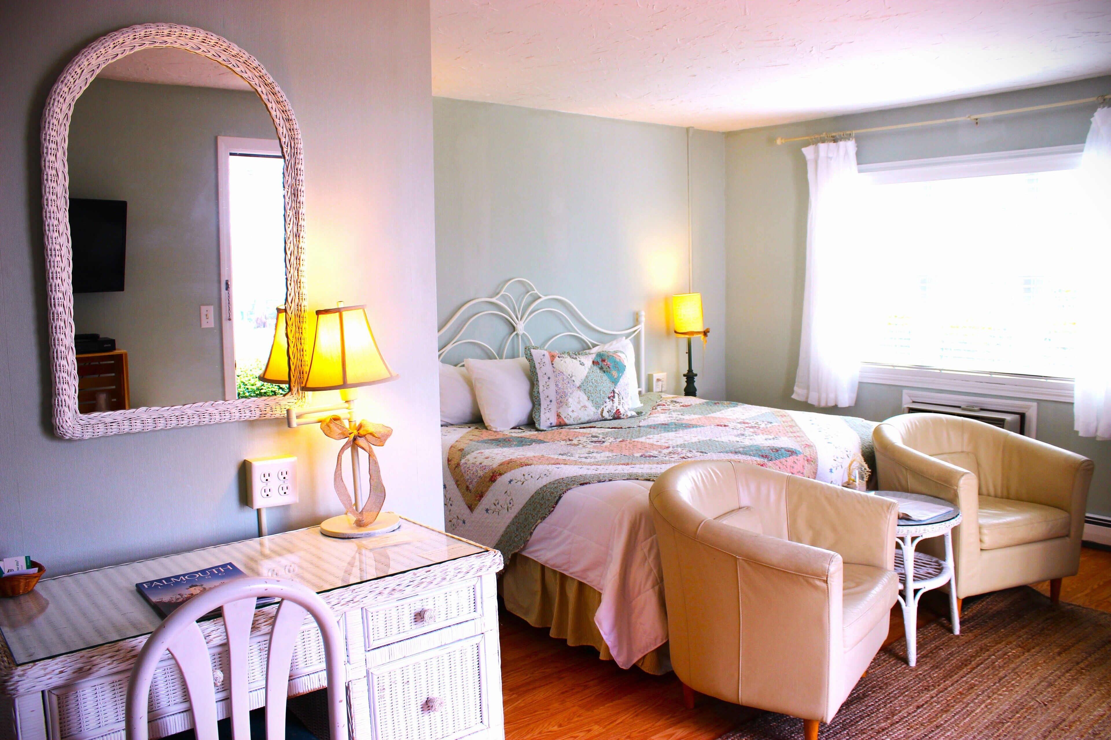 cottage king room first floor only | individually decorated, individually furnished, laptop workspace