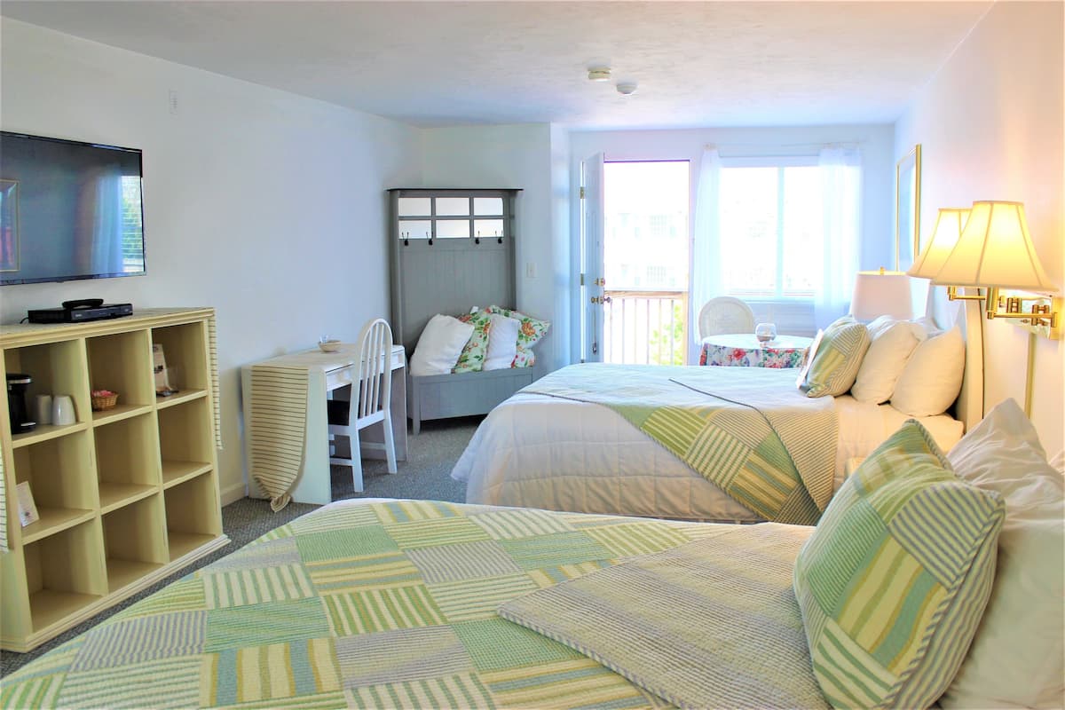 Habitació doble, 2 llits de matrimoni | Decoració individual i mobiliari individual