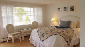Cottage Queen Room First and Second Floor | Laptop workspace, iron/ironing board, WiFi (free) - Red Horse Inn (Falmouth)