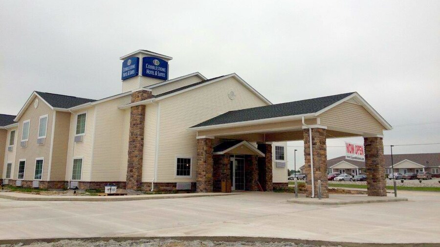 Cobblestone Hotel & Suites - Newton