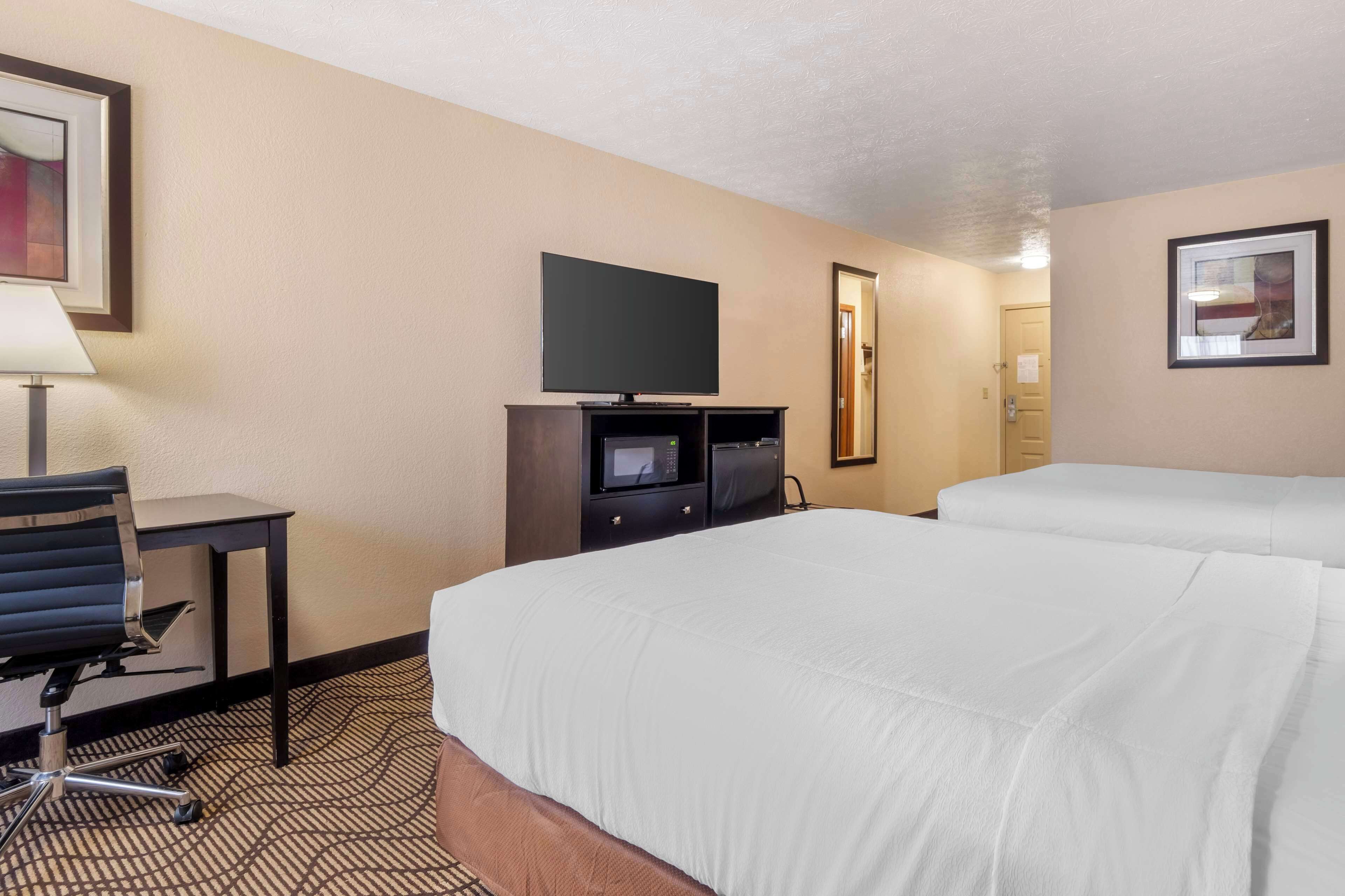 standard room, 2 queen beds, non smoking, refrigerator & microwave | premium bedding, iron/ironing board, rollaway beds, free wifi