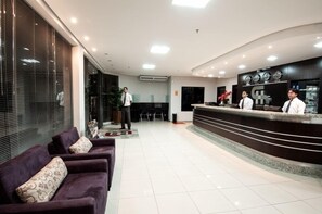 Reception - Serras Hotel (Cuiabá)