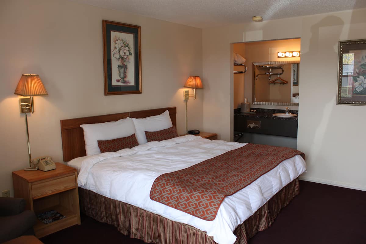 Standard Room, 1 King Bed | View from room