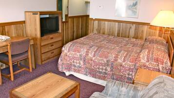 Skrivebord, strygejern/strygebræt, gratis Wi-Fi