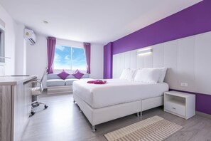 Superior Double Room South Wing | In-room safe, individually furnished, desk, blackout curtains - Hotel Zing (Pattaya)