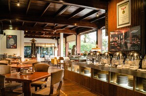 每日供应即点即煮早餐（每人 IDR 125000）