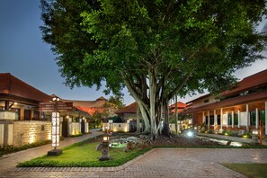 Exterior - Grand Istana Rama Hotel (Kuta)