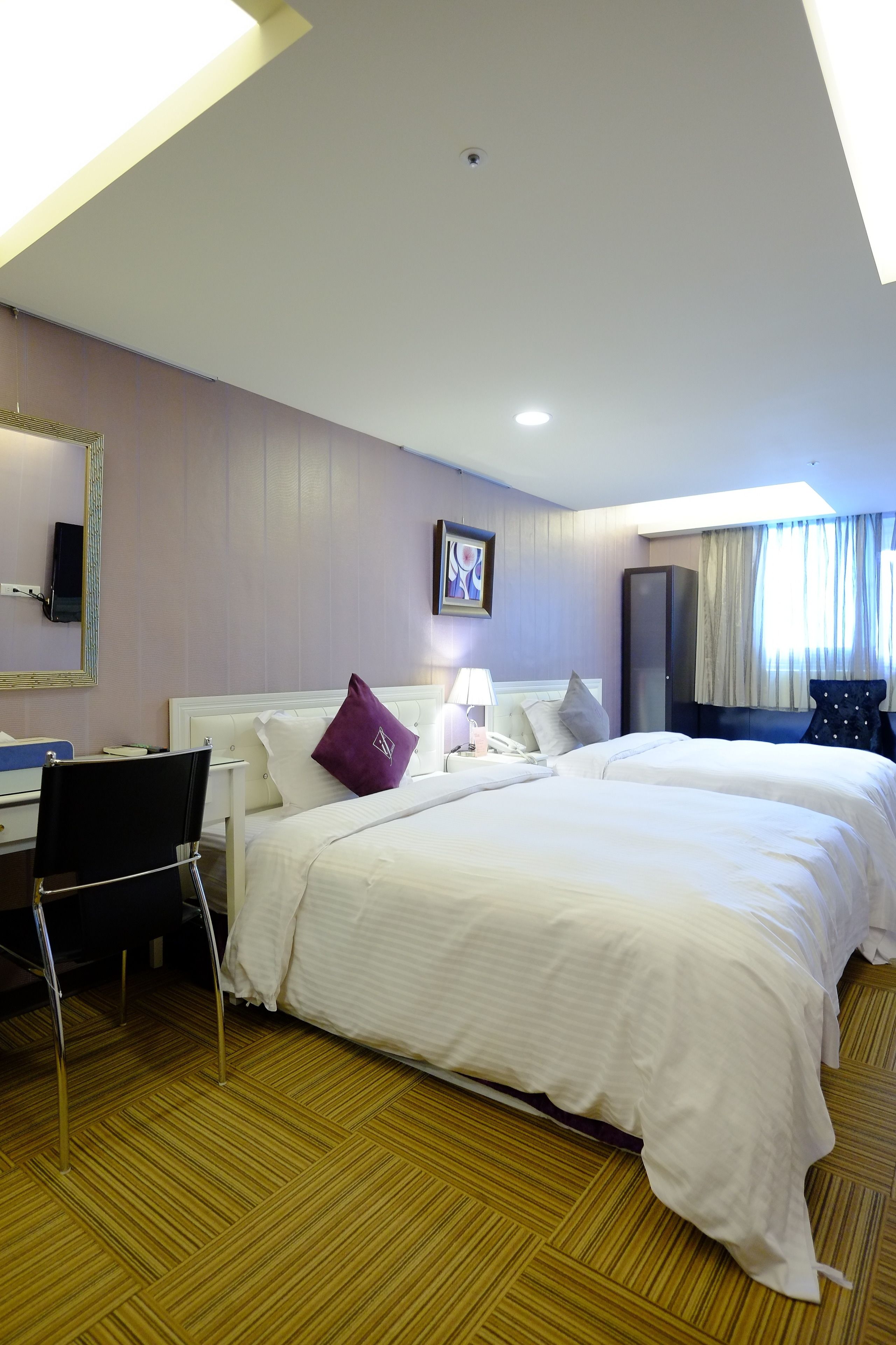 1 bedroom, down duvets, pillow-top beds, individually decorated