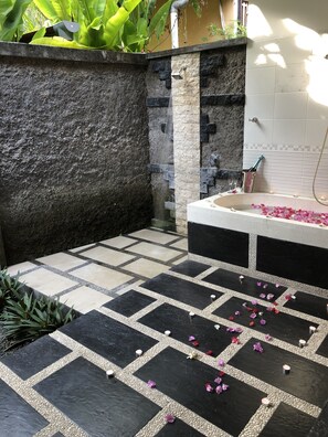 Dusche im Bad
