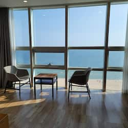 Deluxe Room, Sea View | 1 bedroom, premium bedding, individually decorated