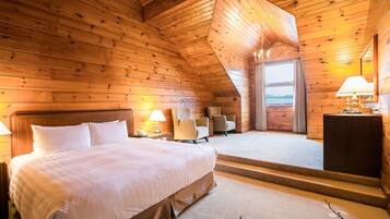 Deluxe-Zimmer, 1 Doppelbett, Seeblick | Zimmersafe, Schreibtisch, kostenloses WLAN