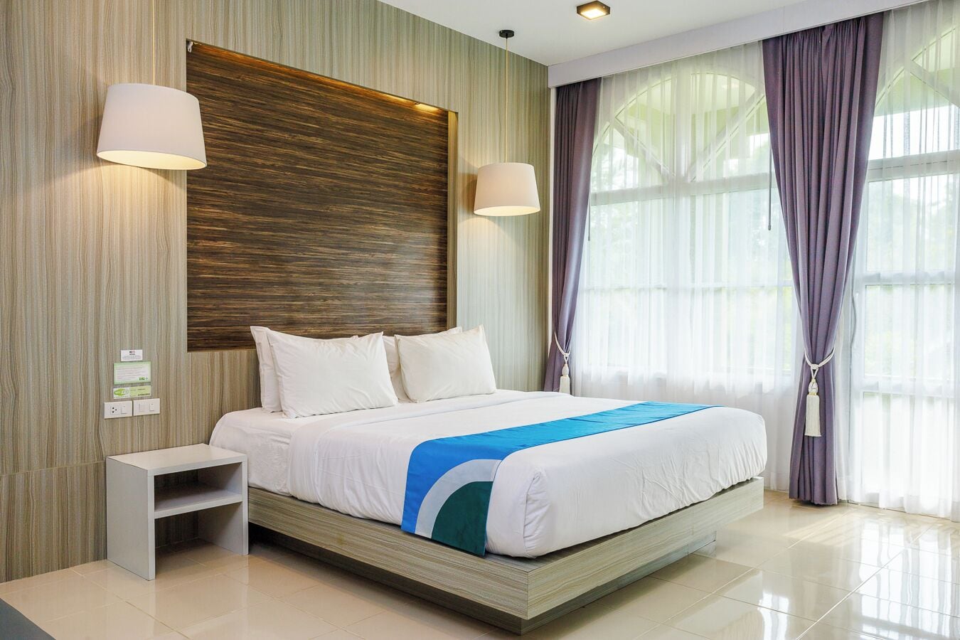 deluxe double room, 1 bedroom, balcony | 1 bedroom, in-room safe, individually decorated, desk