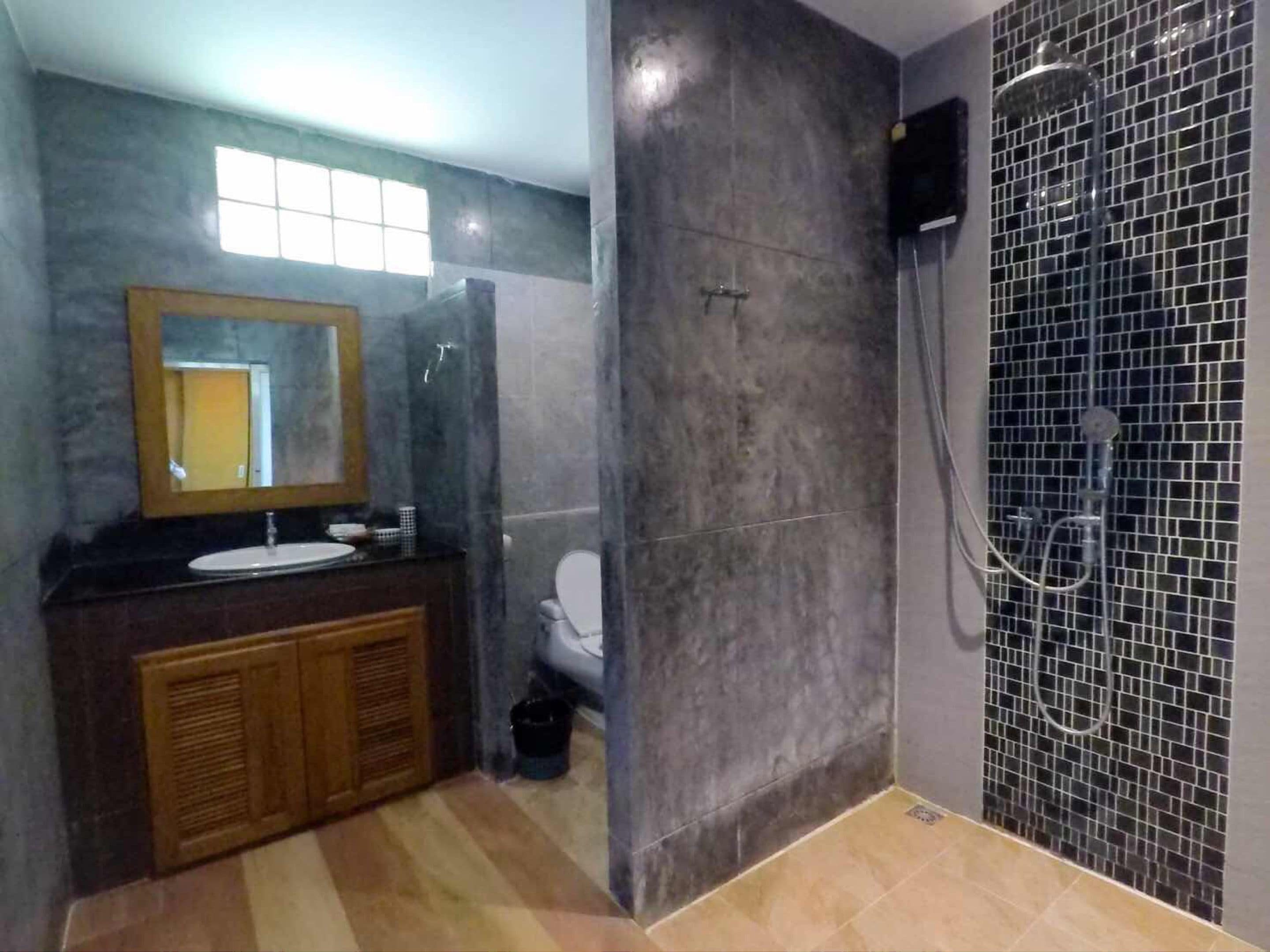 villa, 1 bedroom | bathroom | shower, free toiletries, hair dryer, towels