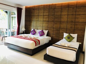 Kamar Triple Superior | Tirai kedap cahaya dan Wi-Fi gratis