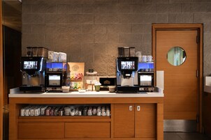 Colazione a buffet a pagamento, servita tutte le mattine