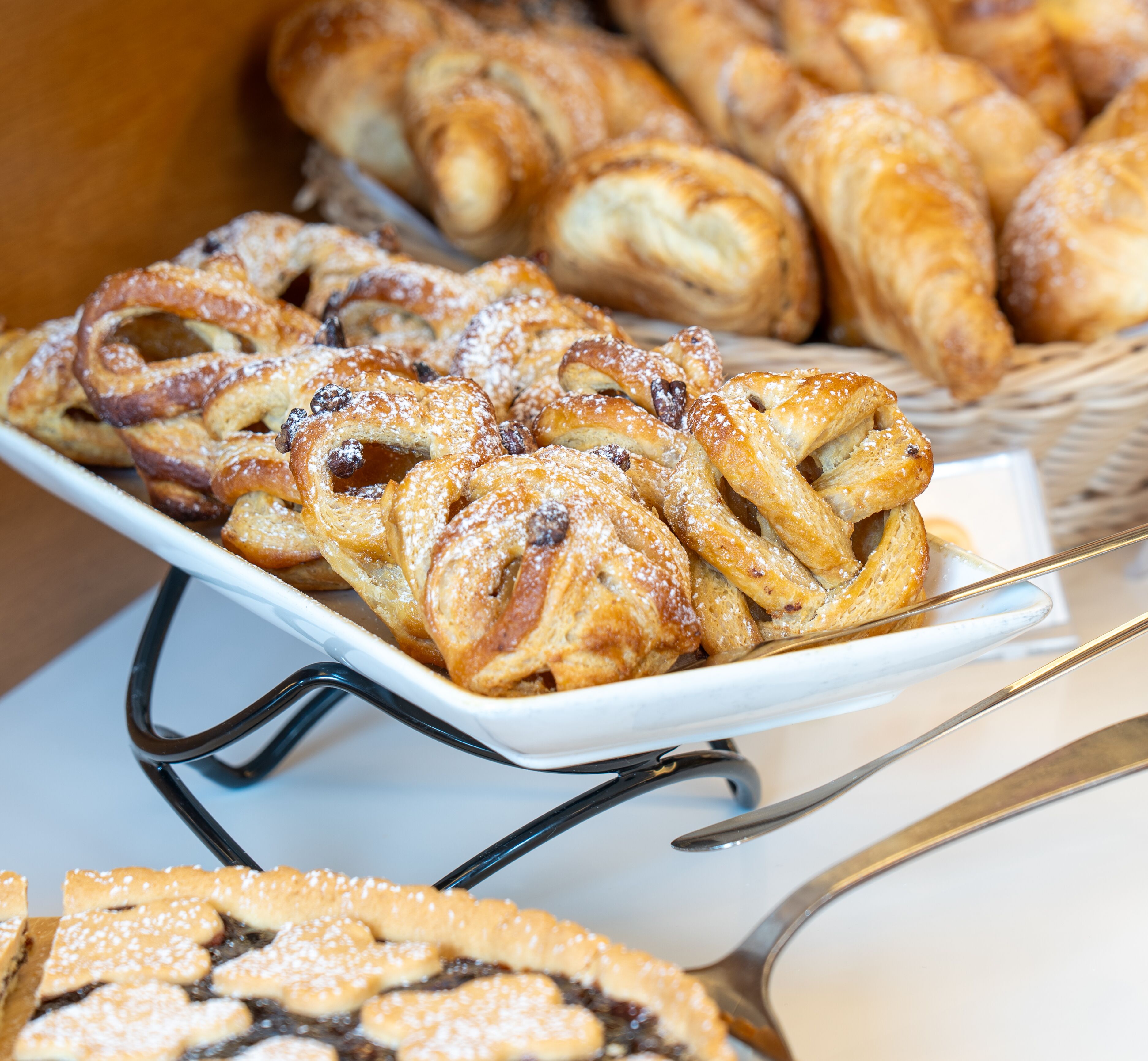 daily buffet breakfast (eur 15 per person)