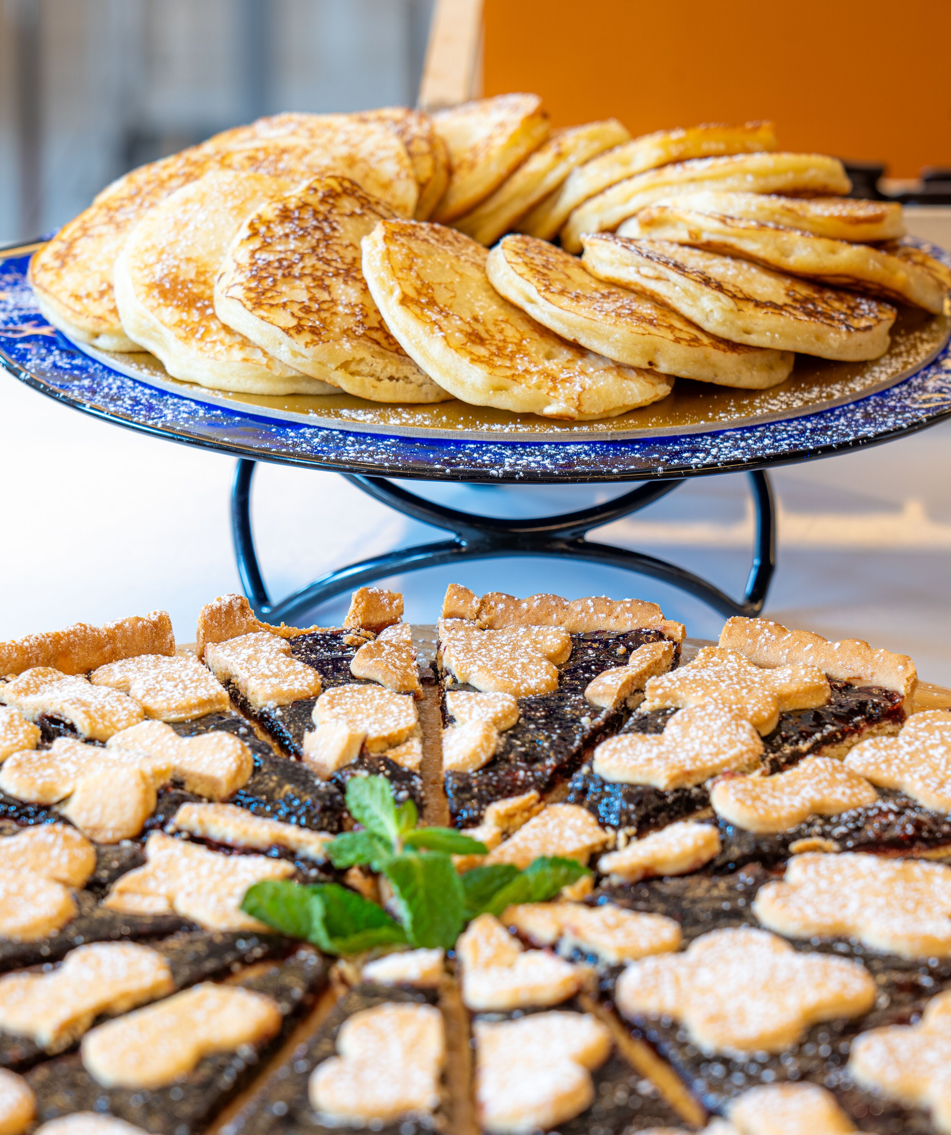 daily buffet breakfast (eur 15 per person)