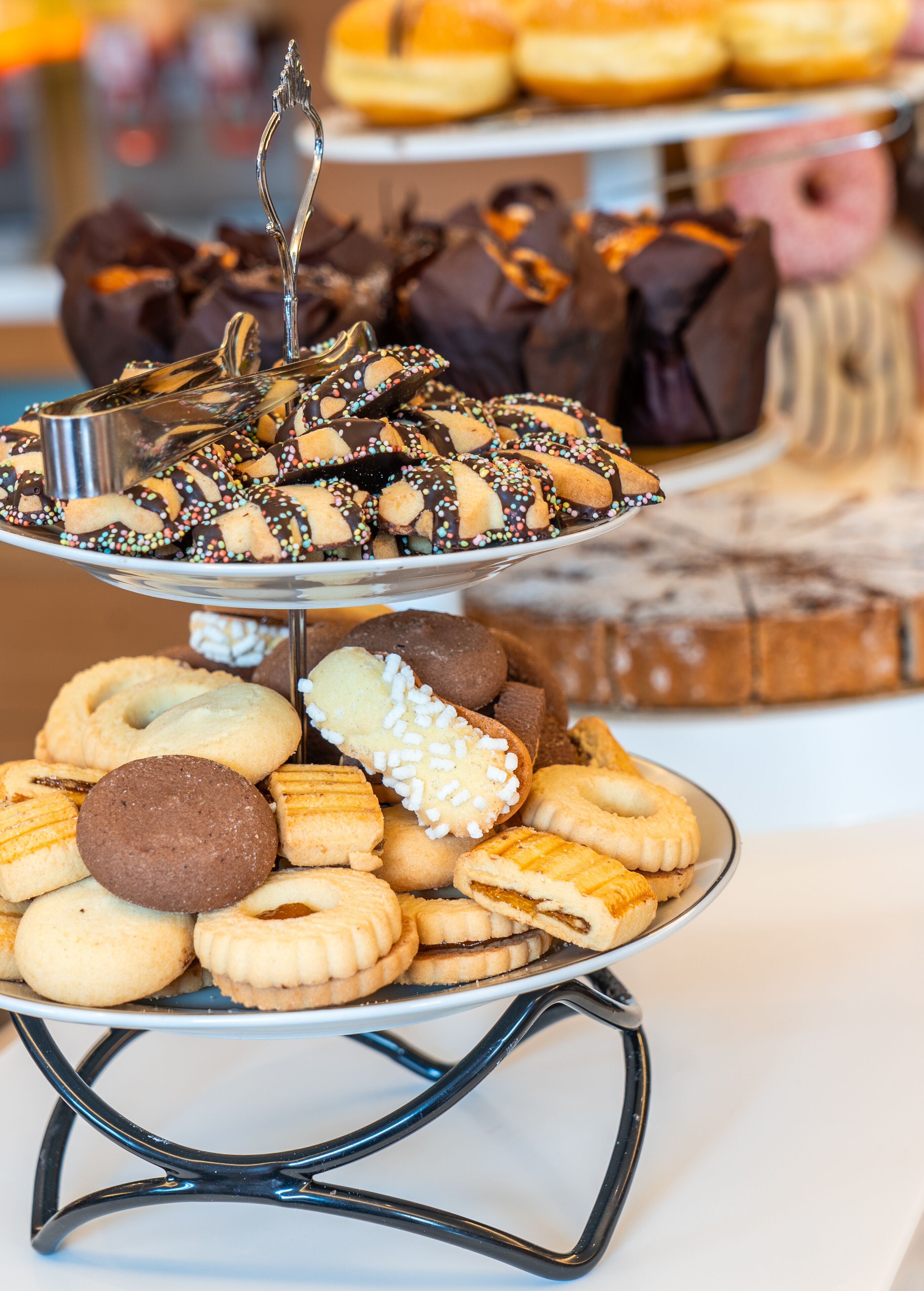 daily buffet breakfast (eur 15 per person)