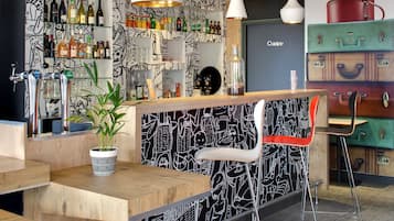 Bar (in der Unterkunft)