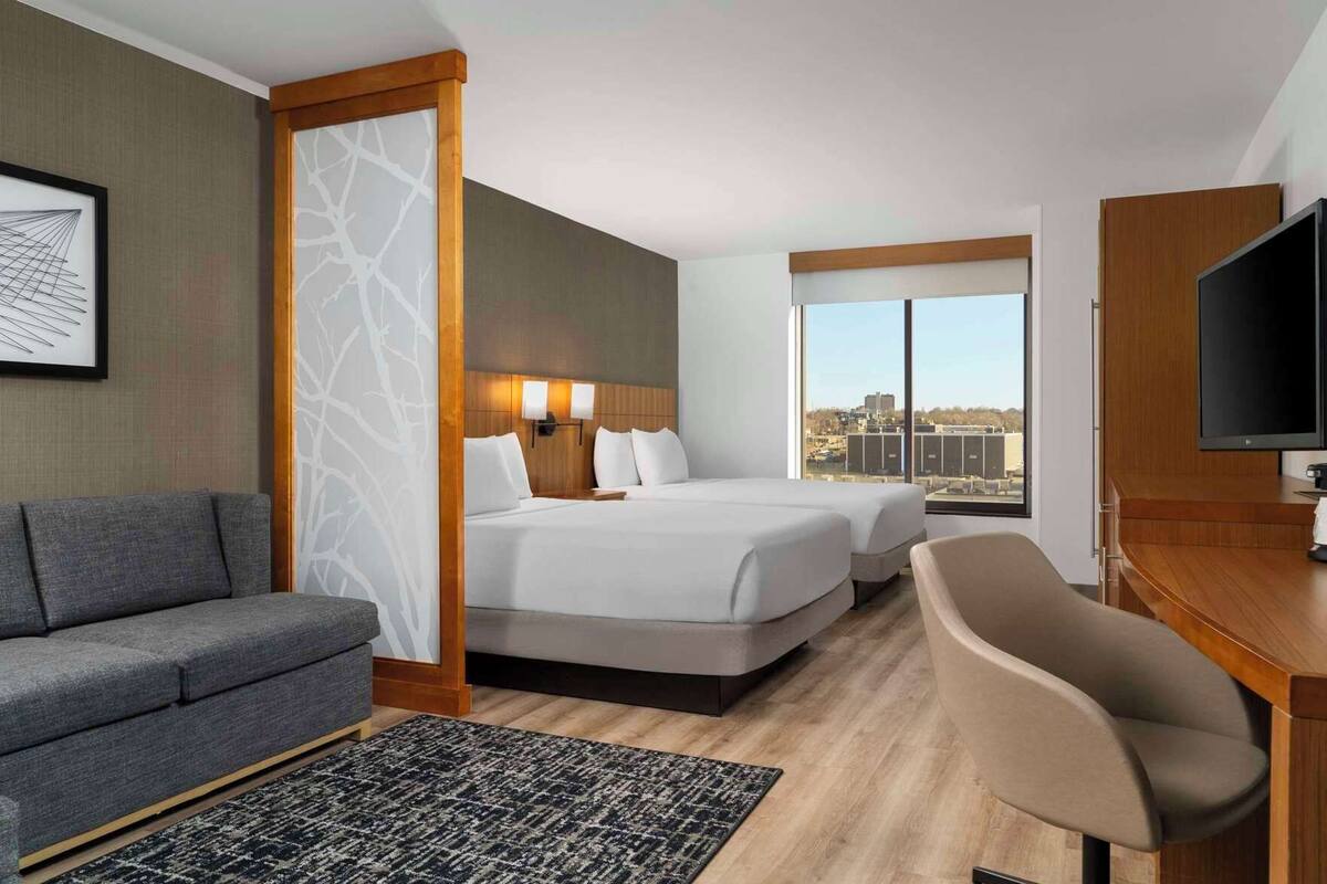 In-room safe, desk, iron/ironing board, free cots/infant beds