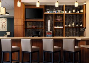 Bar (on property) - Hyatt Place Omaha Downtown Old Market (Omaha)