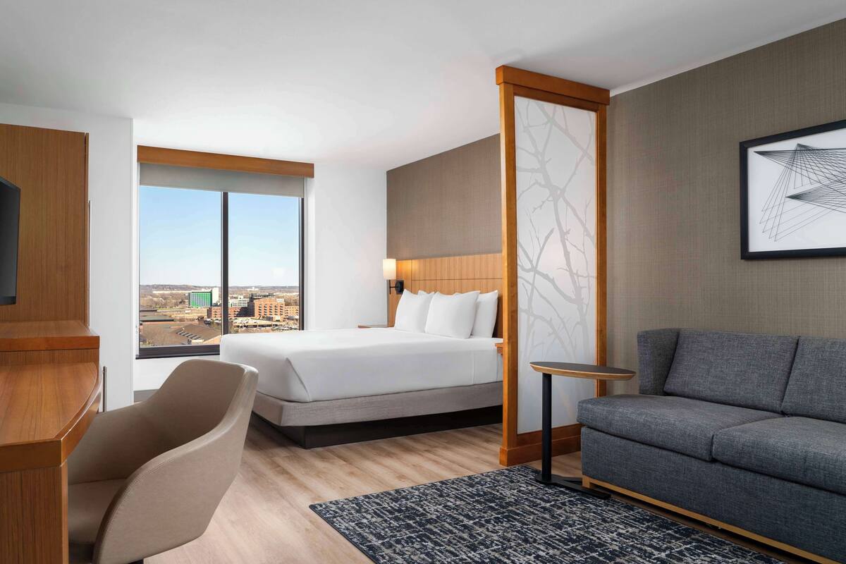 in-room safe, desk, iron/ironing board, free cots/infant beds