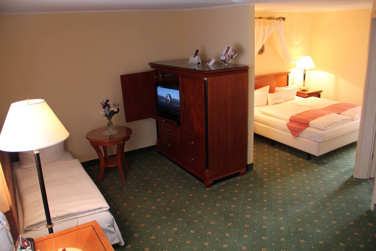 Triple Room | Premium bedding, pillow-top beds, minibar, in-room safe