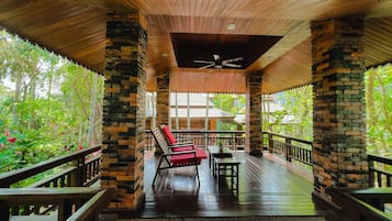 Premium 1 Bedroom Villa | ํ
๋ผ์ค/ํํฐ์ค