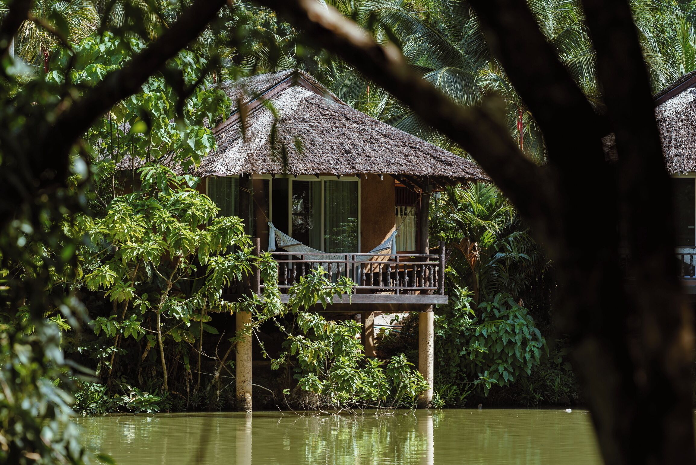 grand pond view cottage (adults only) | 2 bedrooms, down duvets, minibar, in-room safe