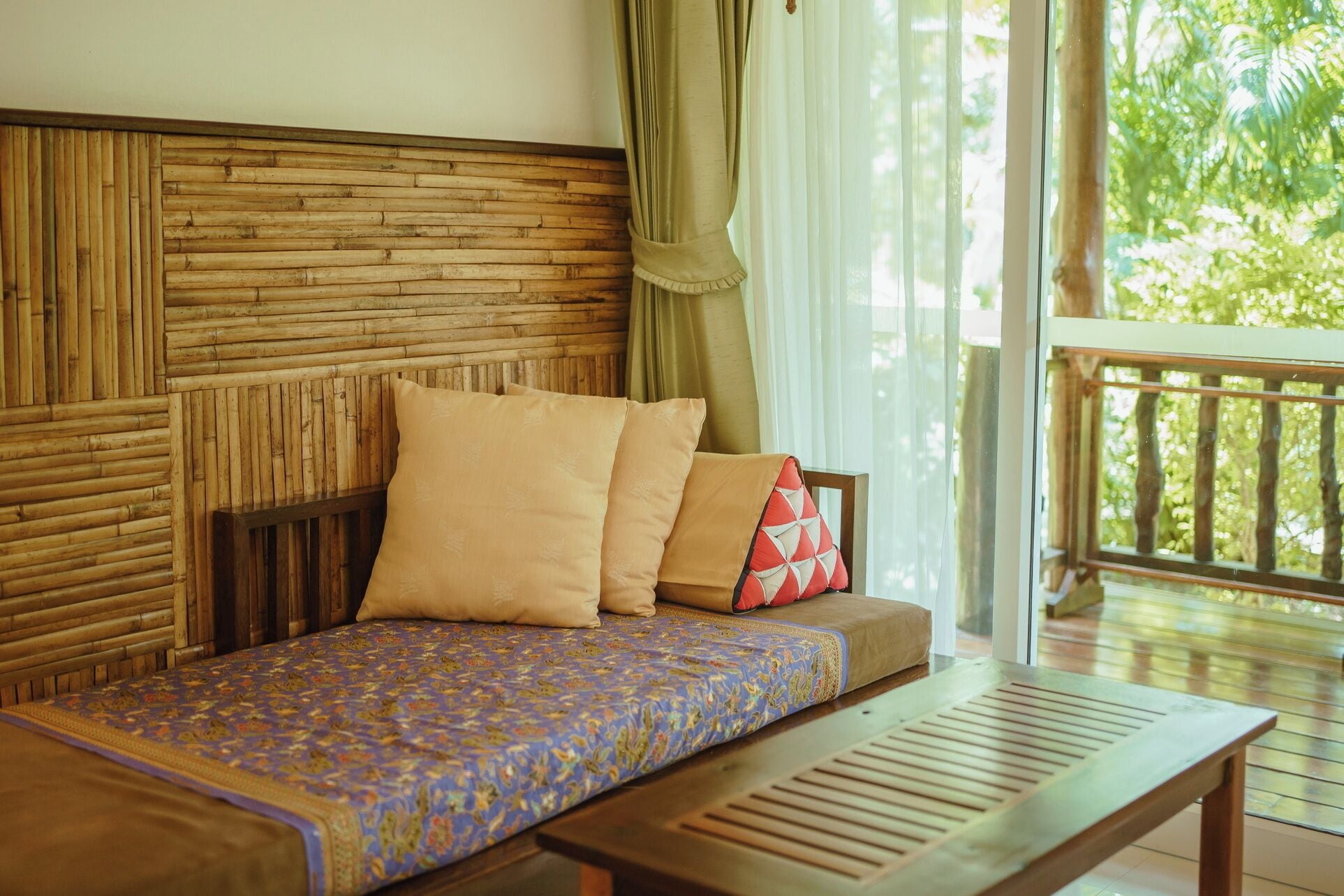 coconut cottage (deluxe king cottage with bathtub) | 2 bedrooms, down duvets, minibar, in-room safe