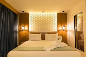In-room safe, individually decorated, desk, blackout drapes - Ansino Bukit (Patong)