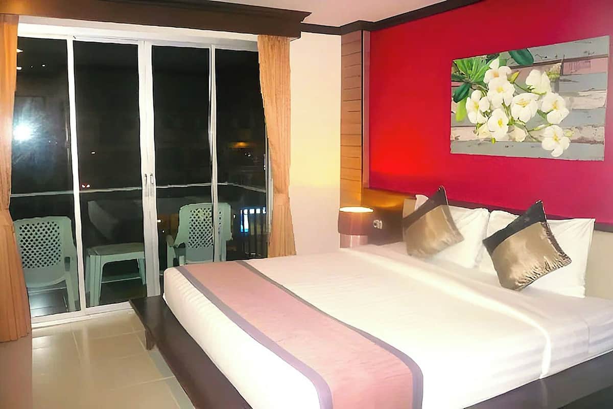 Superior-Doppelzimmer, Stadtblick | 1 Schlafzimmer, Schreibtisch, kostenloses WLAN, Bettwäsche