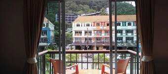 The Haleeva Aonang