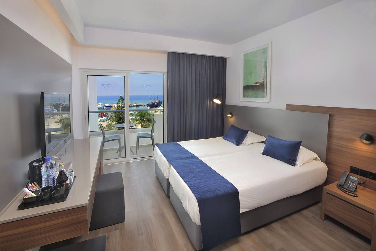 ผ้าปูที่นอนฝ้ายอียิปต์, เตียง Select Comfort, ตู้นิรภัยในห้องพัก