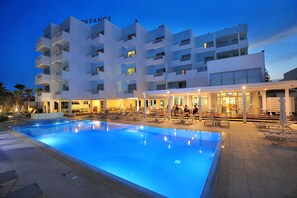 Seasonal outdoor pool - Okeanos Beach Boutique Hotel (Ayia Napa)