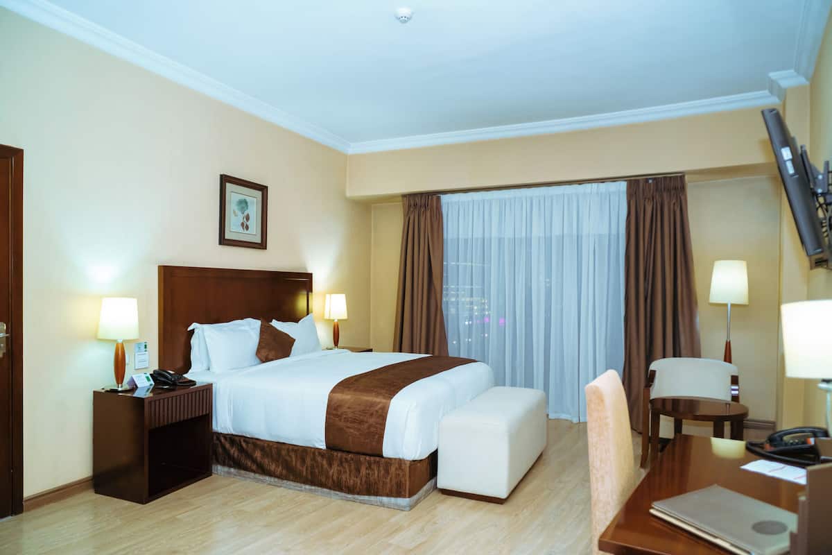 Standard Room, 1 King Bed