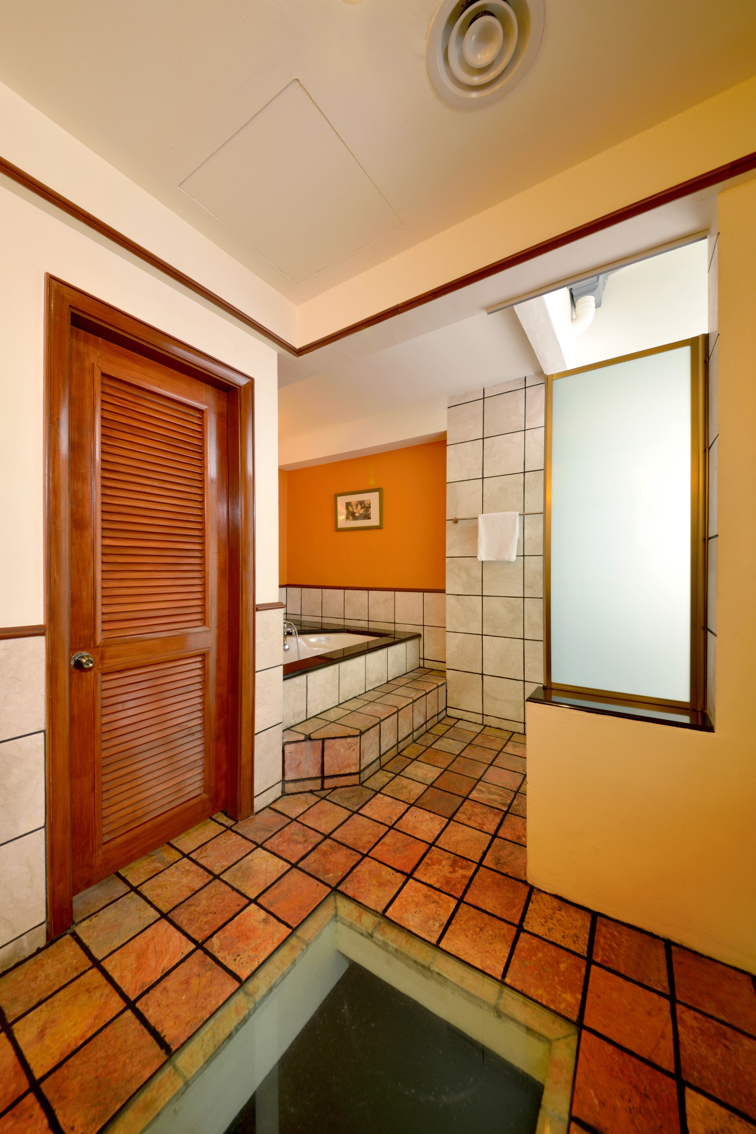 行政雙人或雙床房 | 高級寢具、迷你吧、房內夾萬、書桌