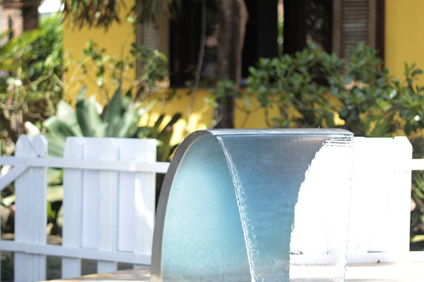2 outdoor pools, open 9:00 AM to 9:30 PM, pool umbrellas, sun loungers