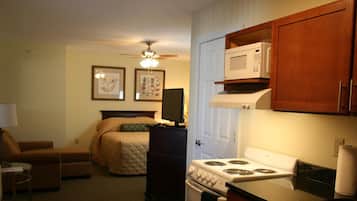 1 habitación, escritorio, wifi gratis y ropa de cama