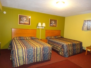 Quarto casal standard | Ferros/tábuas de passar roupa, Wi-Fi de cortesia