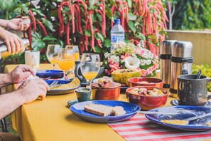 Inbegriffenes großes Frühstück